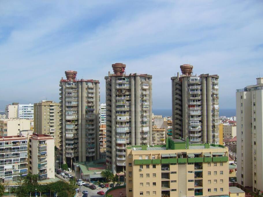 Piso Torres Apartment Торемолинос Екстериор снимка
